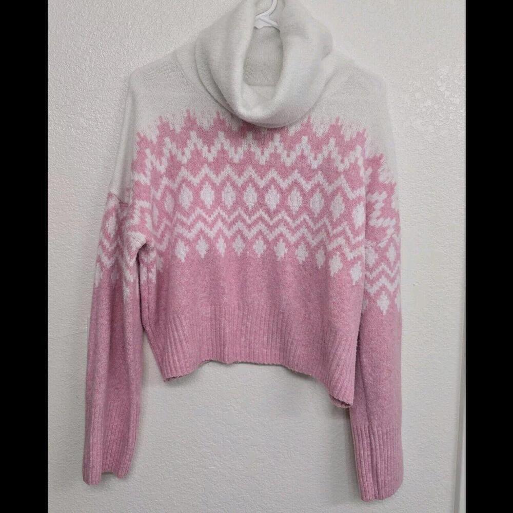 Jessica Simpson Pink and White sweater, size  L